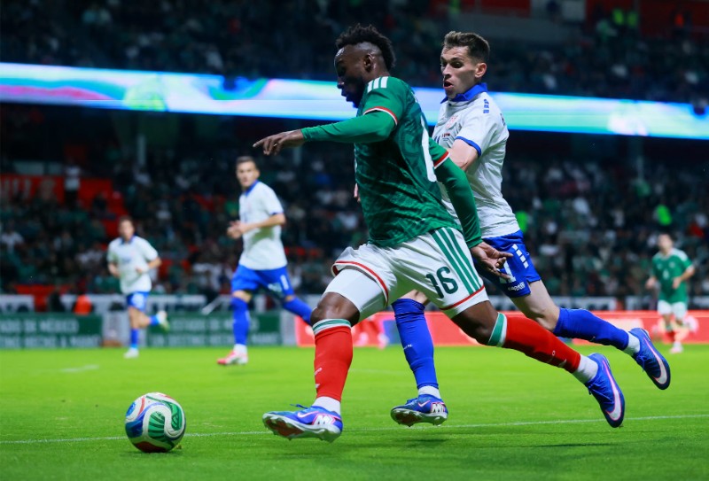 Mexico gặp khó trước Nam Phi